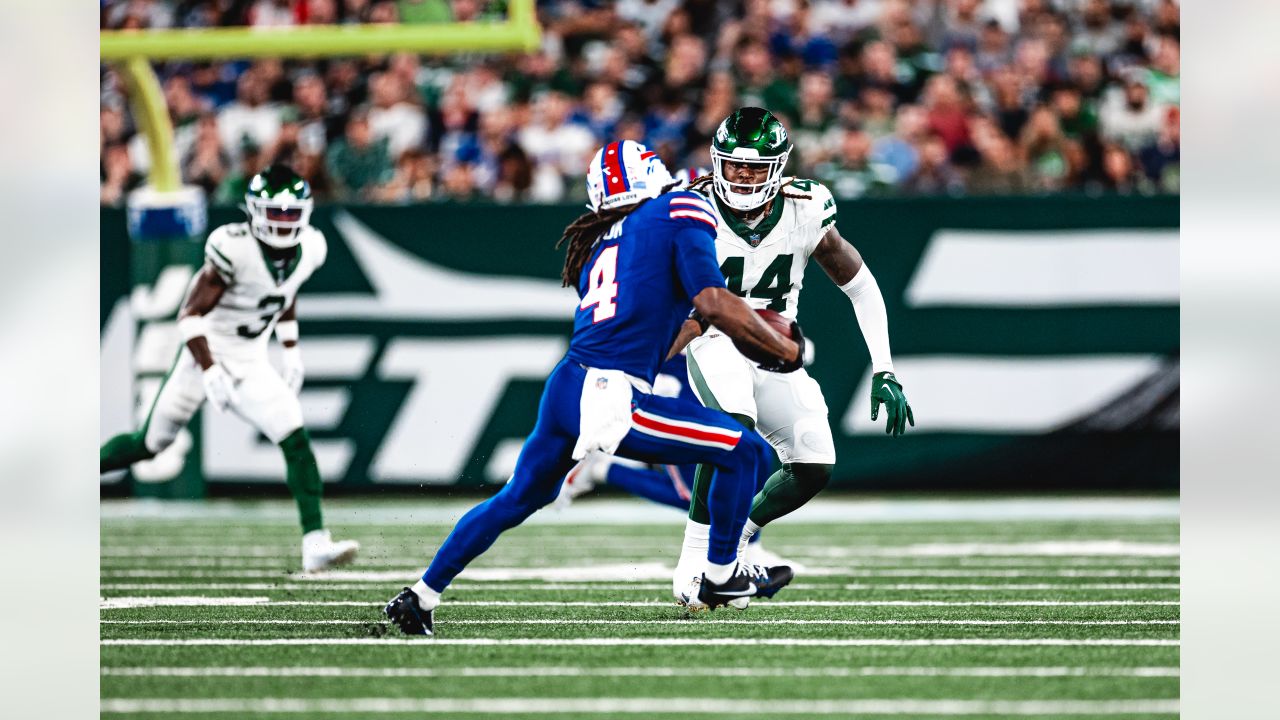 New York Jets linebacker Quincy Williams (56) reacts during an NFL game  against the Green Bay Packers Sunday, Oct. 16, 2022, in Green Bay, Wis. (AP  Photo/Jeffrey Phelps Stock Photo - Alamy