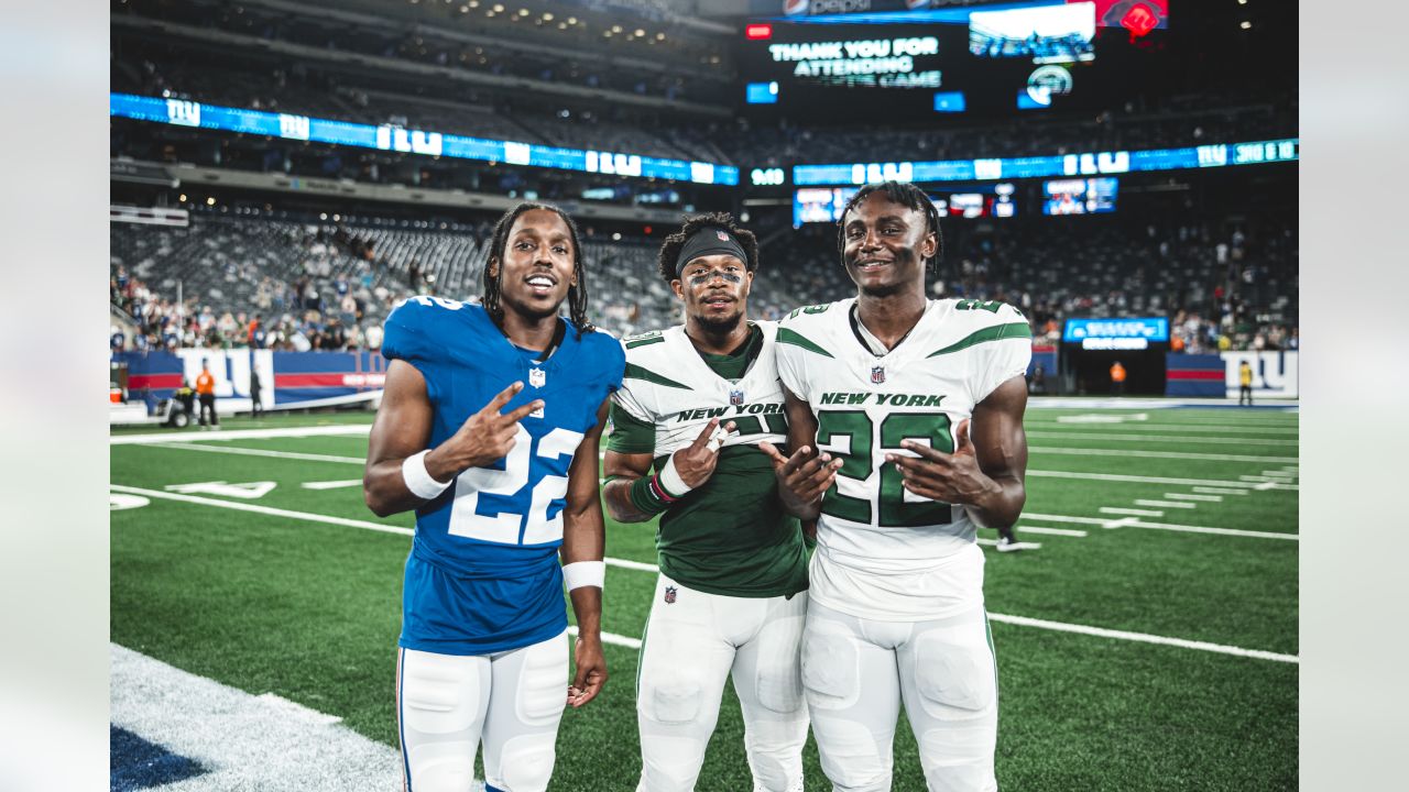 Jets' Mekhi Becton is a fan of the New York Titans throwback look