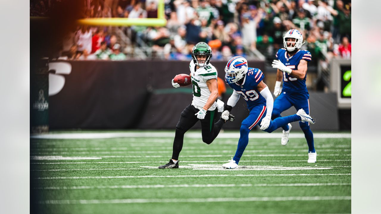 Jets-Bills Game Recap  Jets, Zach Wilson Rush to Great 20-17 Victory over  Josh Allen & Bills