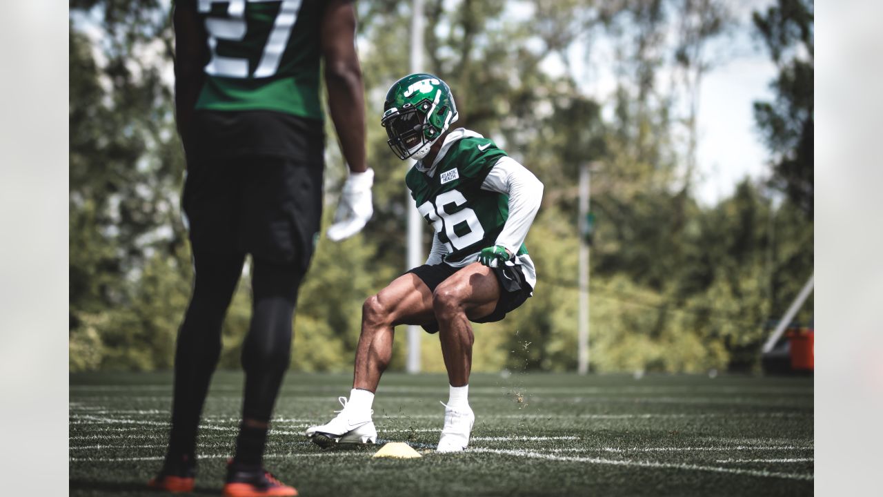 NY Jets: Hamsah Nasirildeen visits youth football camp in NJ