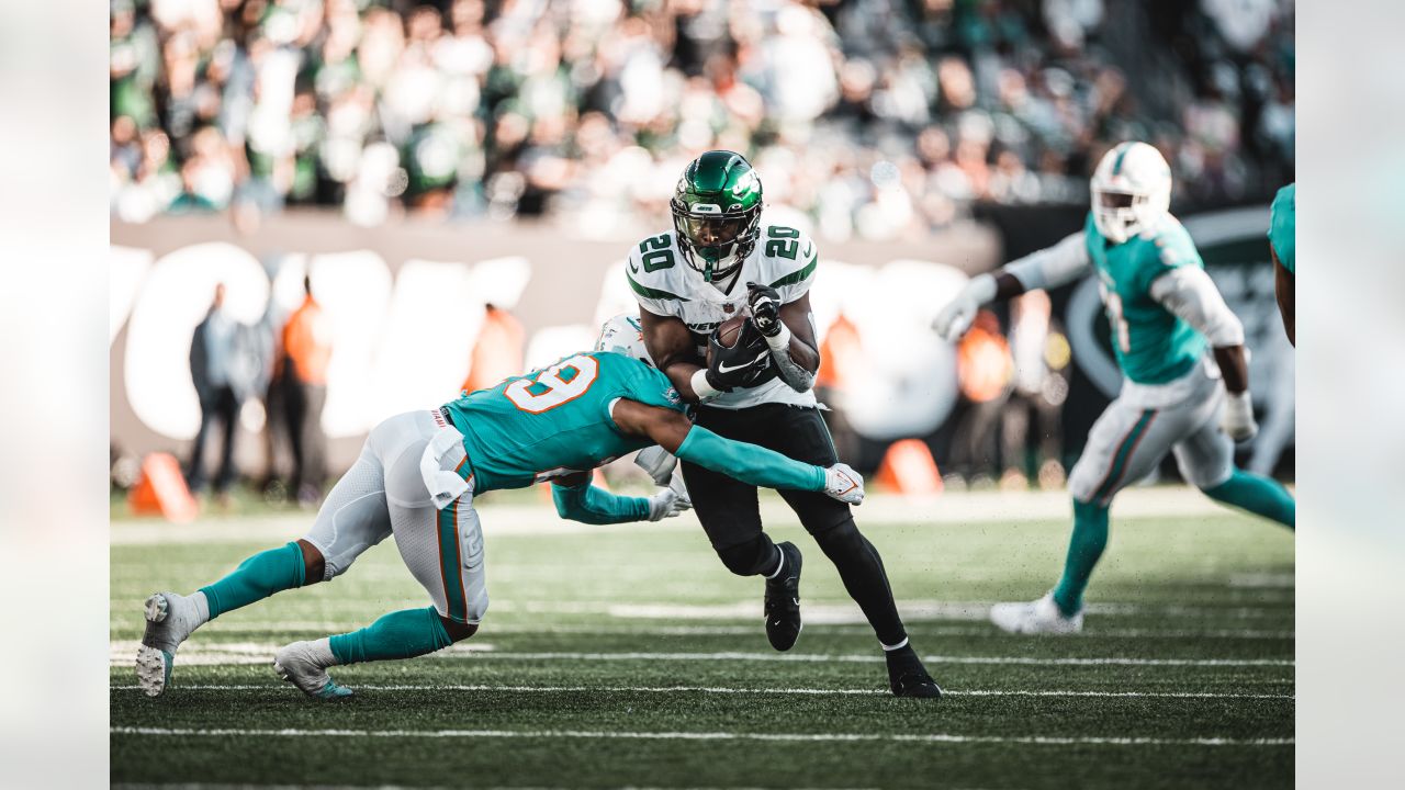 Jets-Dolphins Game Recap  Jets Shake Demons, Pull Away for 40-17 Win over  'Fins