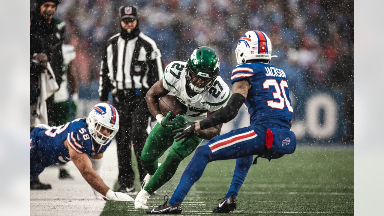 Mike White injury: Jets quarterback taken to hospital after loss to Bills