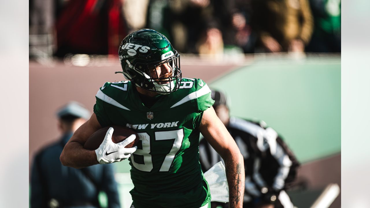 The Jets Are Reportedly 'Keeping An Eye' On 3 Major WR Targets This  Offseason - BroBible