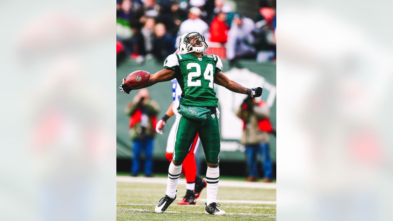 Ex-Patriots CB Darrelle Revis named finalist for 2023 Pro Football Hall of  Fame class - Pats Pulpit