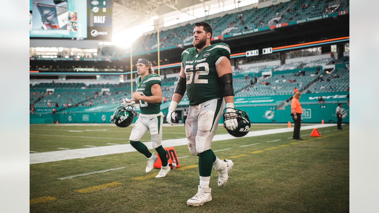 Jets News: NYJ Signs Wes Schweitzer, Bulk Offensive Line