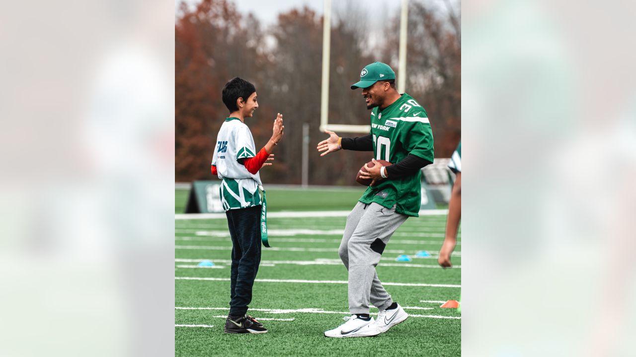 Jets Players Help Coach Play 60 Flag Football Program with Local Sixth  Graders