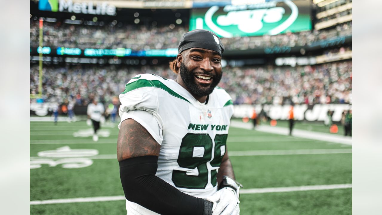 Jets DL Bryce Huff aims to boost stock on the field, in his portfolio