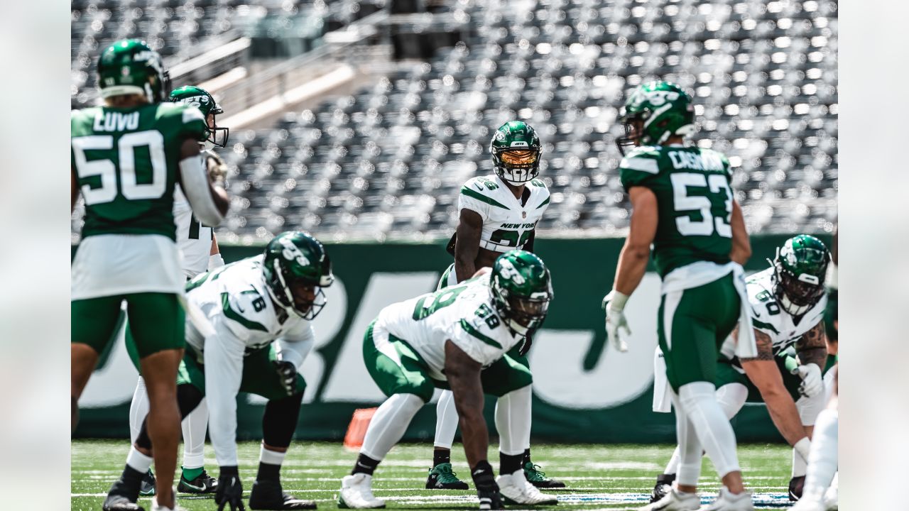 Jets Green & White Practice Report: Team Returns to Different Atmosphere at  MetLife Stadium