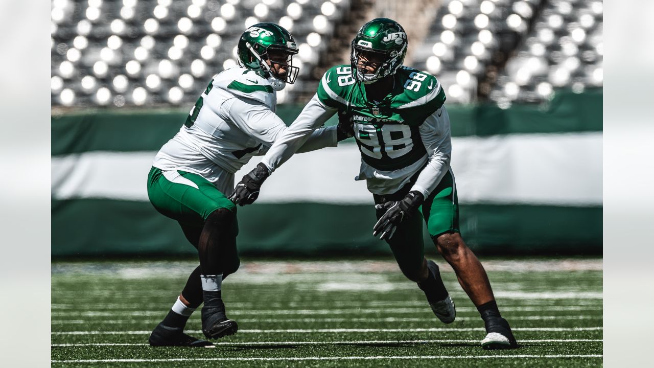 Jets Green & White Practice Report: Team Returns to Different Atmosphere at  MetLife Stadium