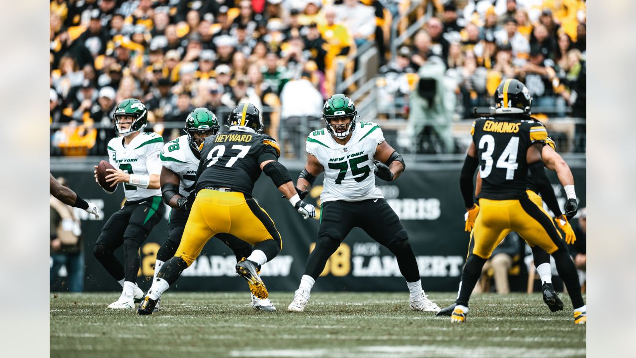 Jets at Steelers 3 Takeaways  Alijah Vera-Tucker, Nate Herbig Provide  'Stabilizing Combination' on OL