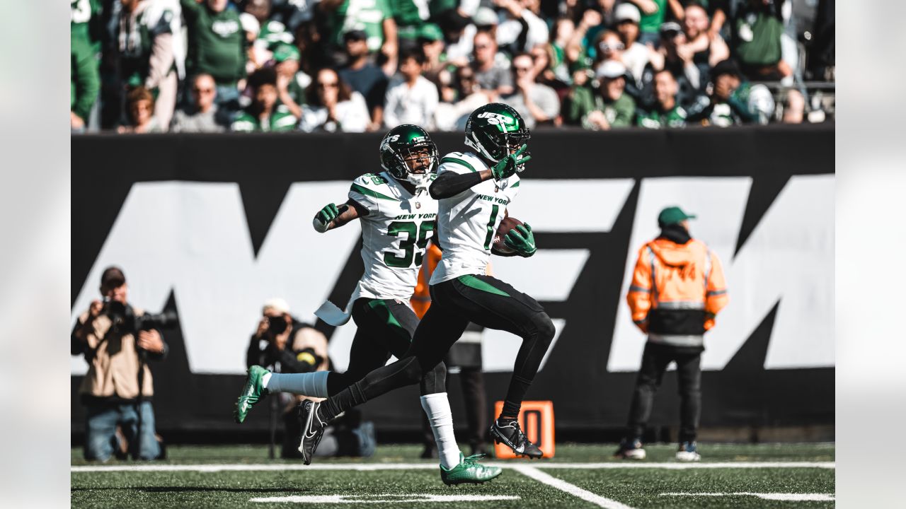 Jets-Dolphins Game Recap  Jets Shake Demons, Pull Away for 40-17 Win over  'Fins