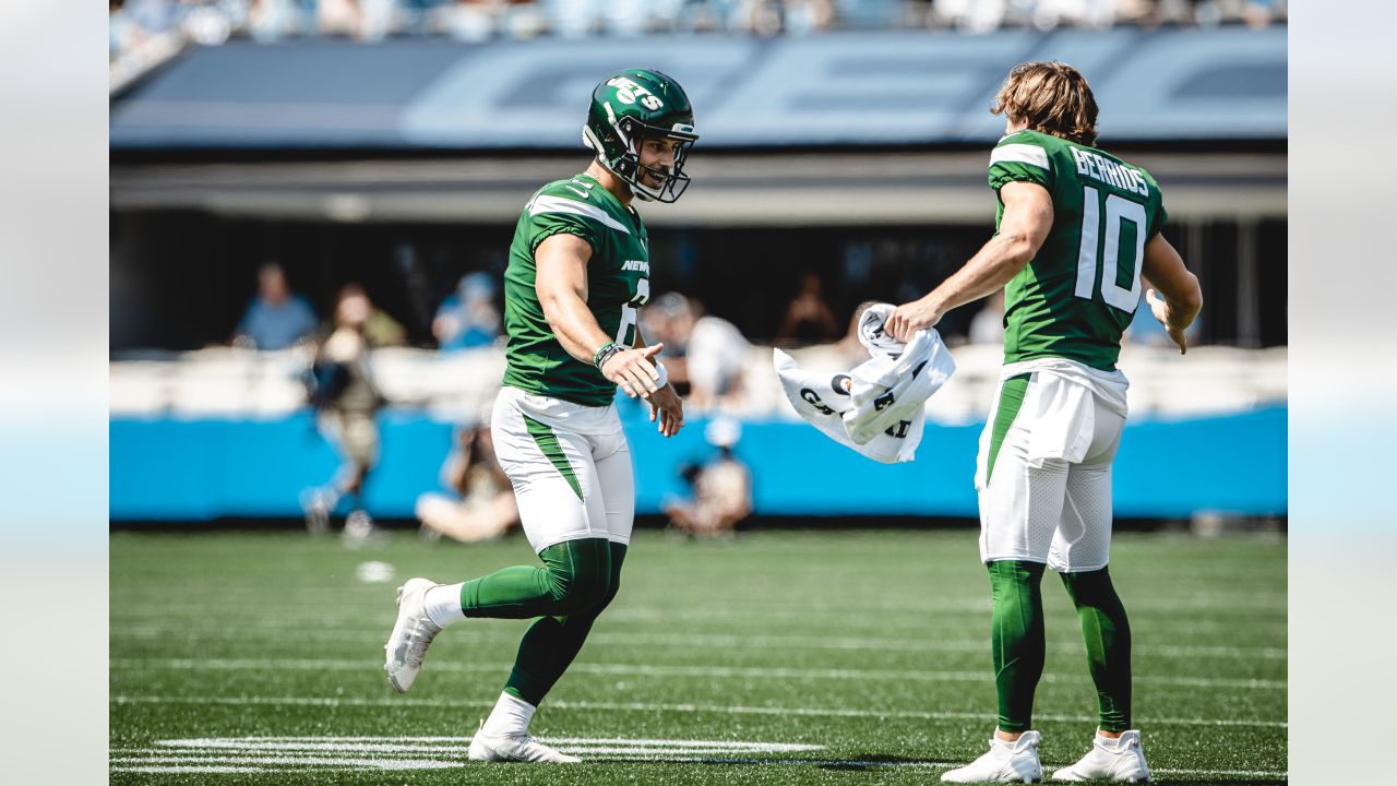 Jets kicker Ammendola has stunning debut as punter in pinch