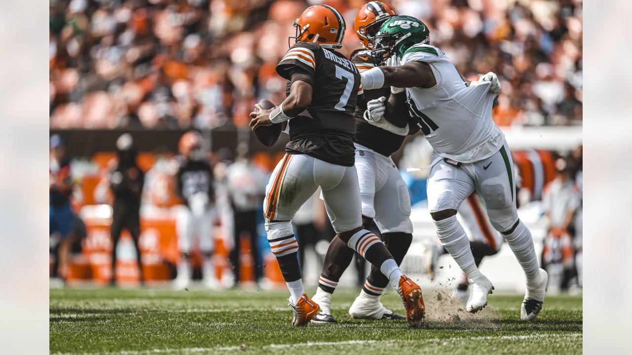 New York Jets Defeat Cleveland Browns With Stunning Fourth Quarter Comeback  - Sports Illustrated New York Jets News, Analysis and More