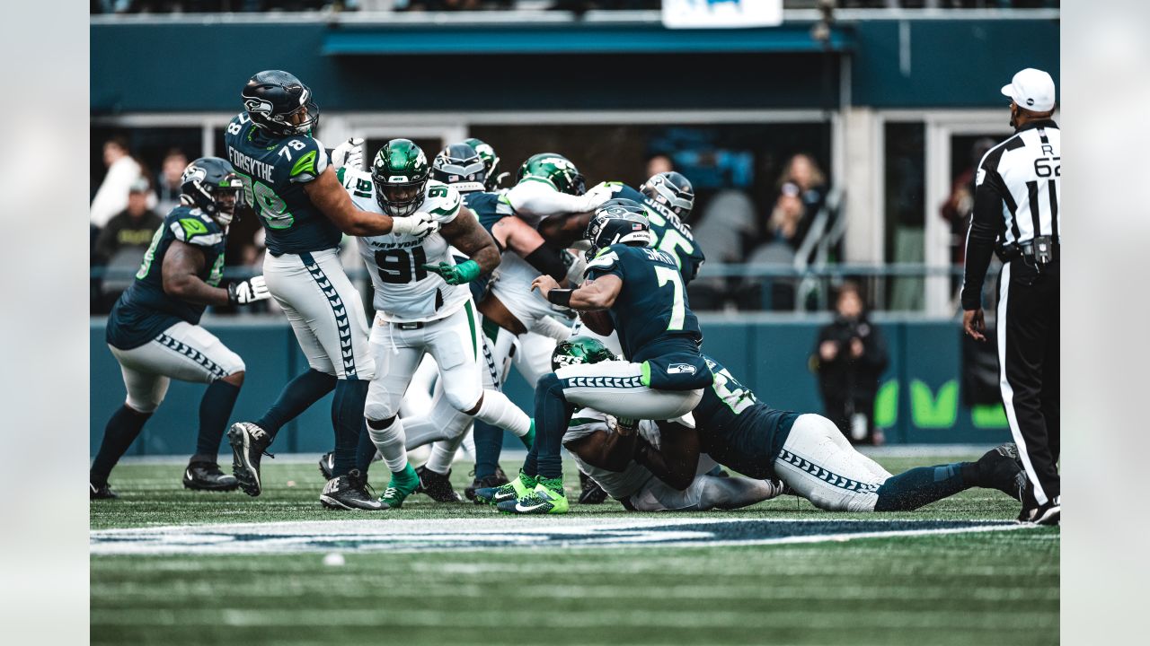 Seattle Seahawks Need Tips vs. New York Jets Sauce Gardner? DK Metcalf  Gives Blunt Response - Sports Illustrated Seattle Seahawks News, Analysis  and More