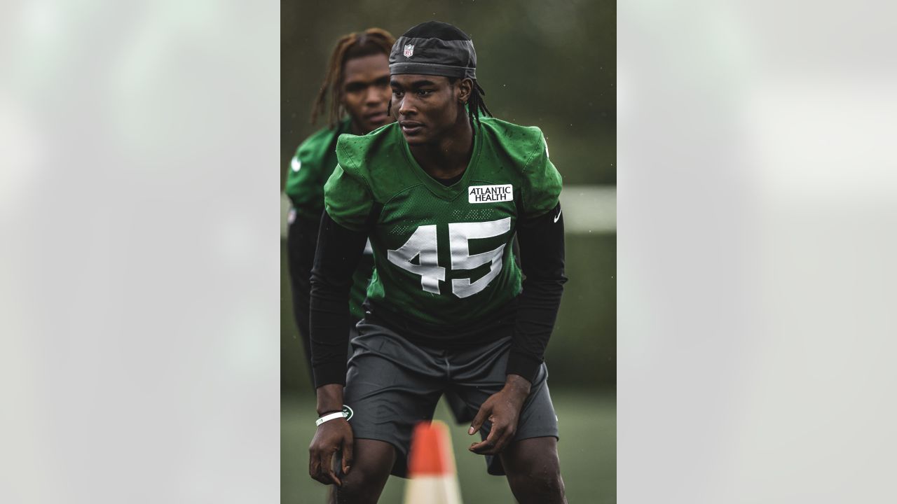 Zach Wilson Wasting No Time Making Connections as Jets' New QB