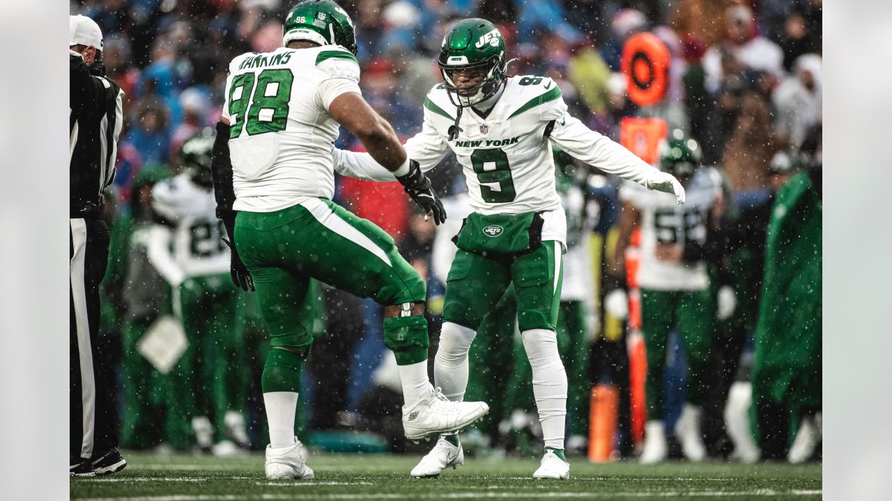 Jets' Mike White 'day-to-day' after taking big hits in loss to Bills