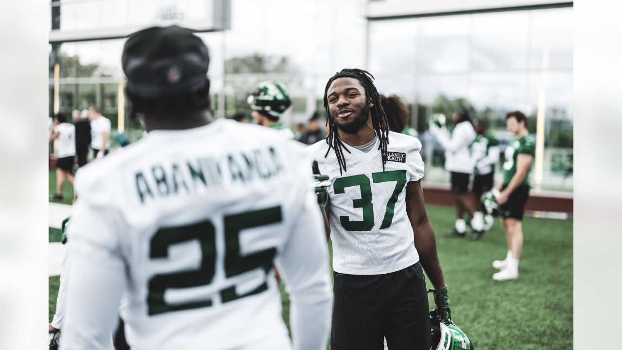 Rookie RB Israel Abanikanda Seeks to Continue His Journey of Growth with  Jets