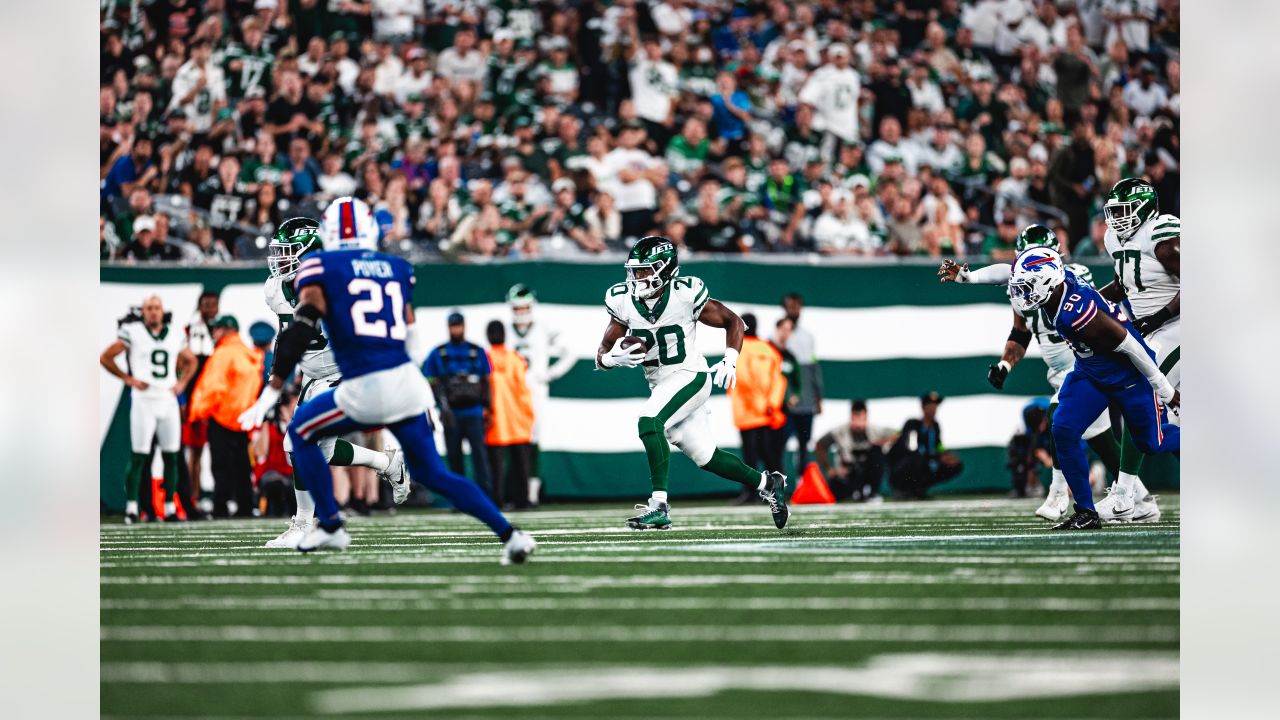 New York Jets linebacker Quincy Williams (56) reacts during an NFL game  against the Green Bay Packers Sunday, Oct. 16, 2022, in Green Bay, Wis. (AP  Photo/Jeffrey Phelps Stock Photo - Alamy