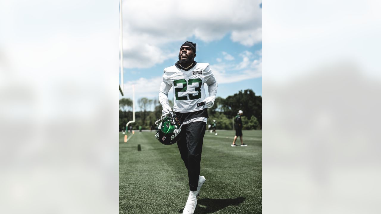 New York Jets LB C.J. Mosley is 'All Gas, No Brake' at 1 Jets Drive