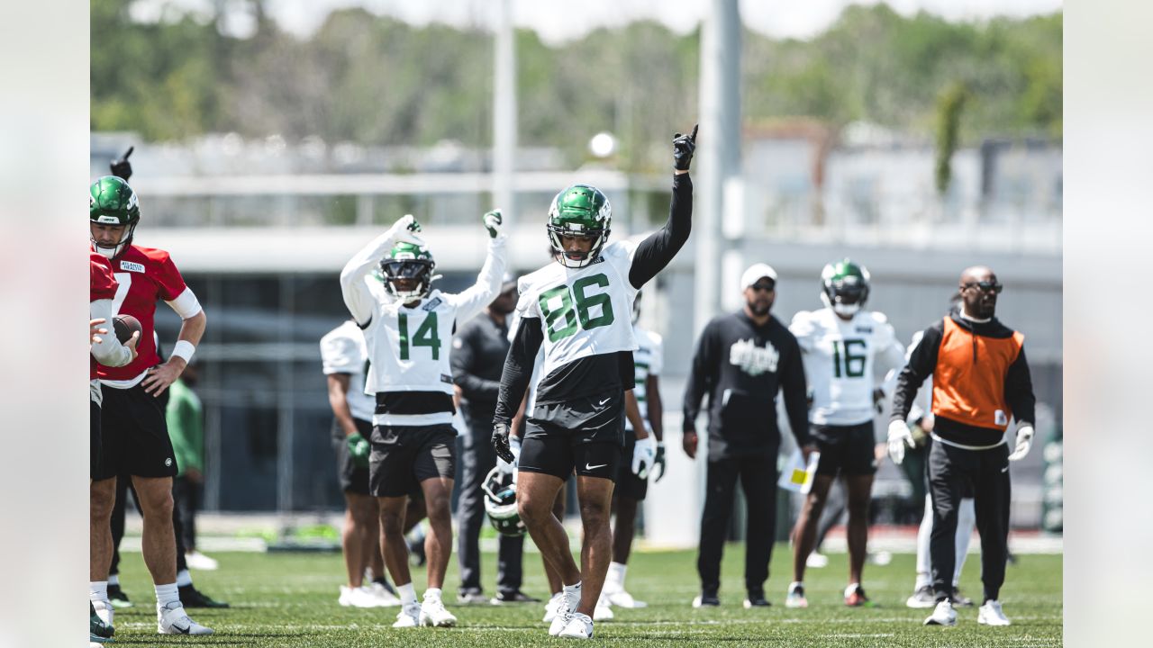 Top POSITIONAL BATTLES At New York Jets Training Camp 2023 