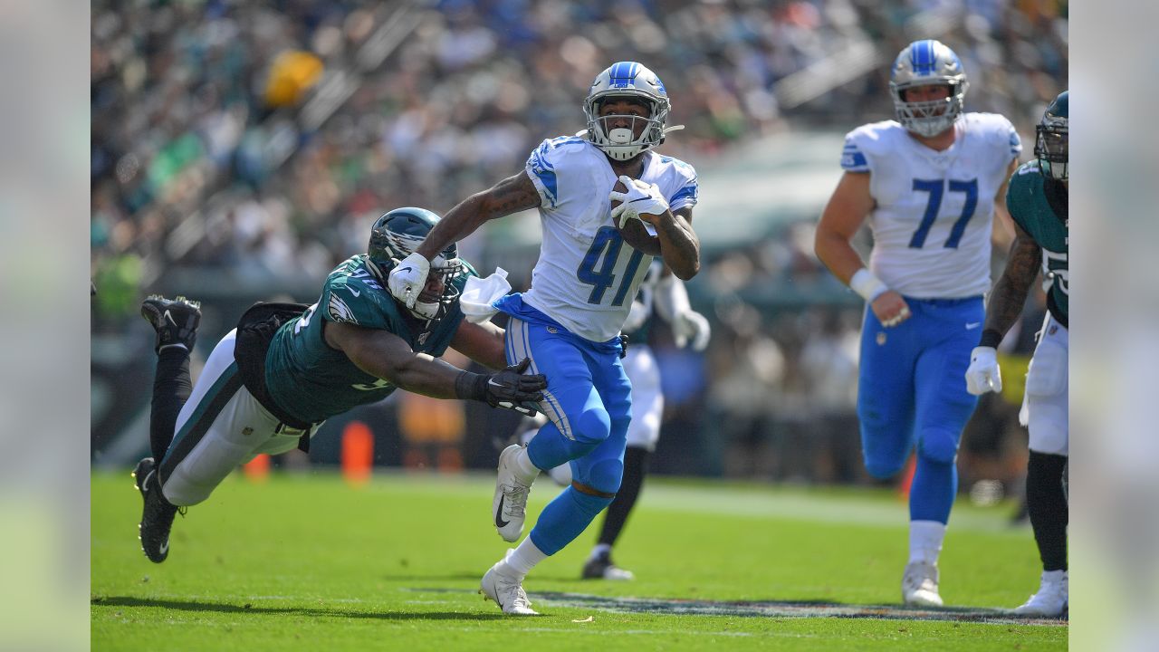 Detroit Lions running back J.D. McKissic (41) cannot catch a pass