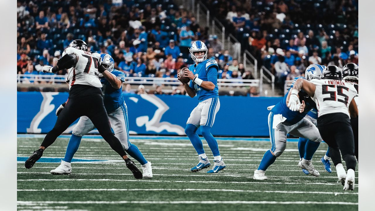 Detroit Lions quarterback Tim Boyle warms-up before an NFL