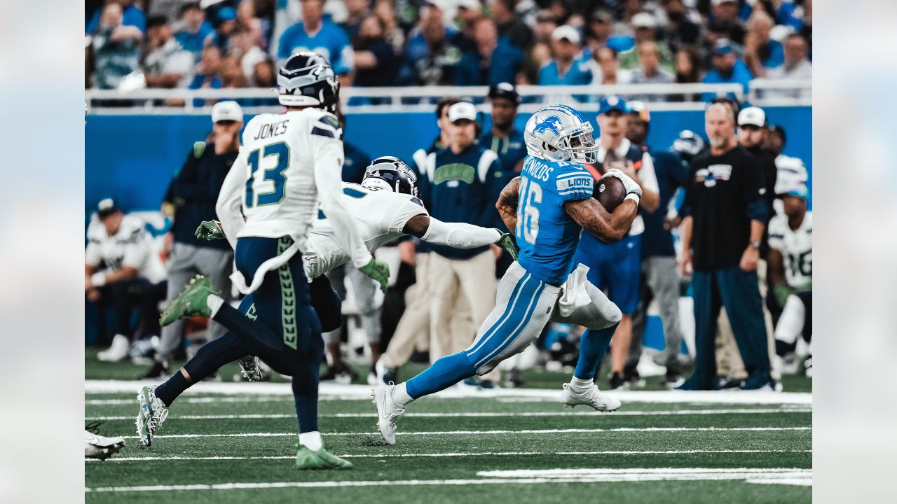 Detroit Lions on X: ✌️ sacks in the @NFL debut for @Jthouston_4