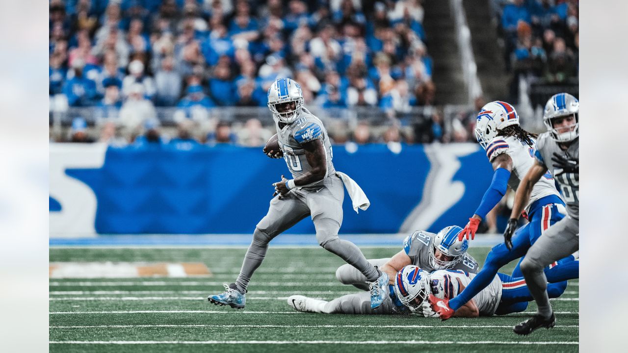 DETROIT, MI - NOVEMBER 24: Detroit Lions Running Back (42) Justin Jackson  receives the opening kickoff in the game between Buffalo Bills and Detroit  Lions on November 24, 2022 in Detroit, MI (