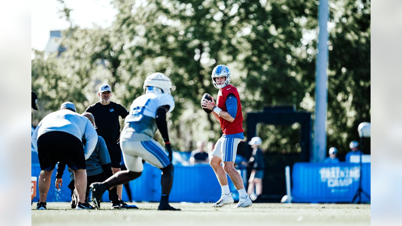 Detroit Lions 2022 training camp Day 7 observations: Light