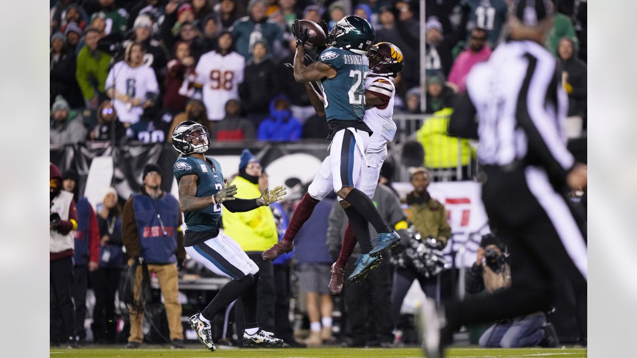 Washington Commanders wide receiver Terry McLaurin (17) in action during  the second half of an NFL football game against the Minnesota Vikings,  Sunday, Nov. 6, 2022, in Landover, Md. (AP Photo/Nick Wass