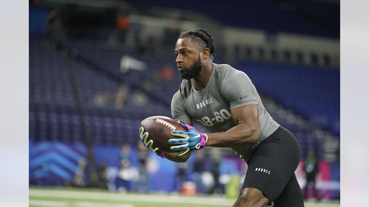 Detroit Lions Corner Back Dre Bly (32) during pregame stretching