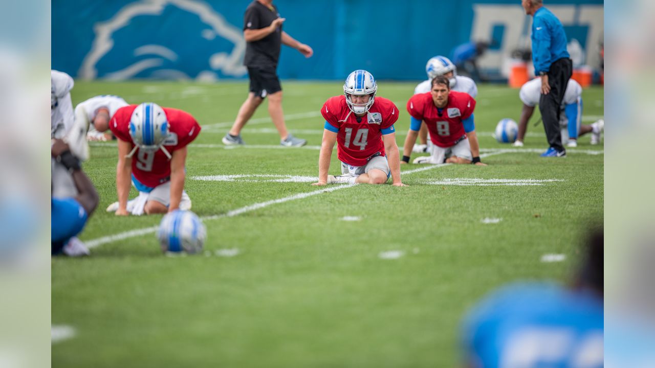 Detroit Lions quarterbacks stretch before practice at the Detroit Lions training facility on Tuesday, Aug. 28, 2018 in Allen Park, Mich. (Detroit Lions via AP)