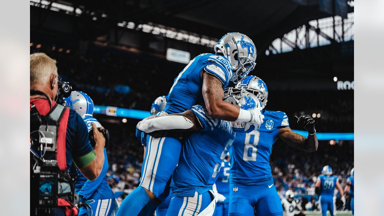 Detroit Lions running back Craig Reynolds (13) looks on against