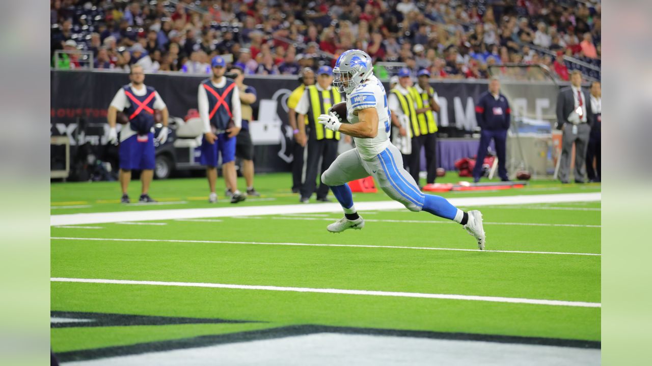 August 17, 2019: Detroit Lions running back Ty Johnson (38)prior