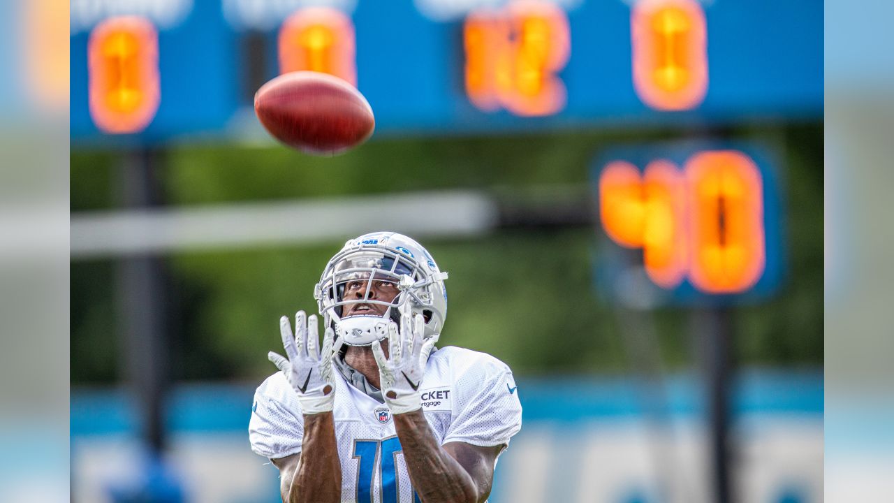 Detroit Lions TE T.J. Hockenson misses practice, Trey Flowers returns