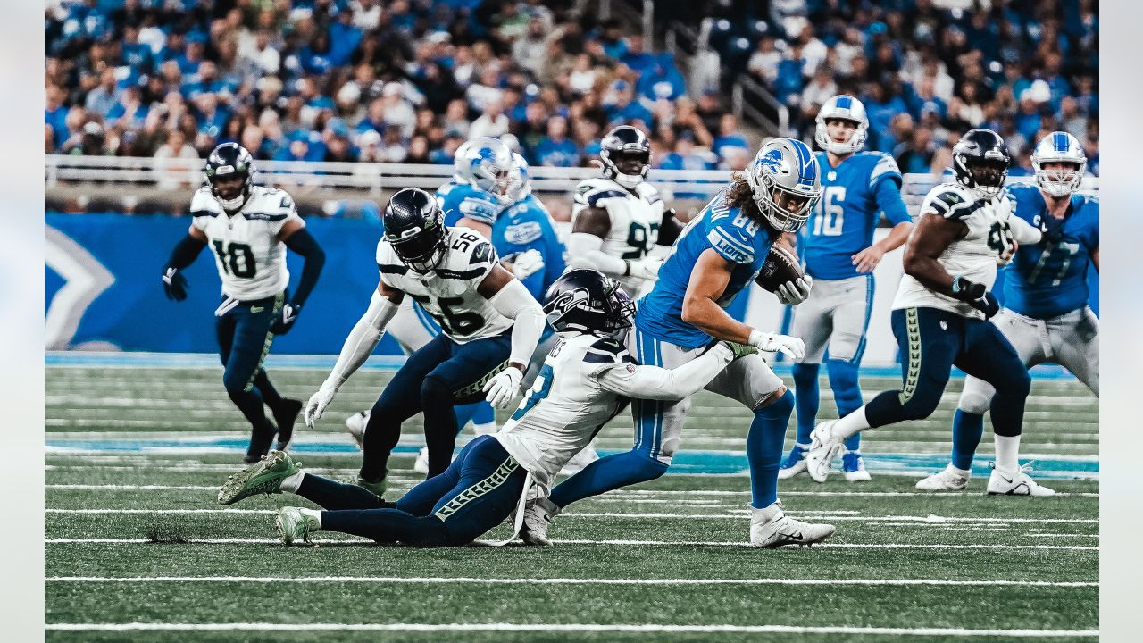 Detroit Lions on X: ✌️ sacks in the @NFL debut for @Jthouston_4