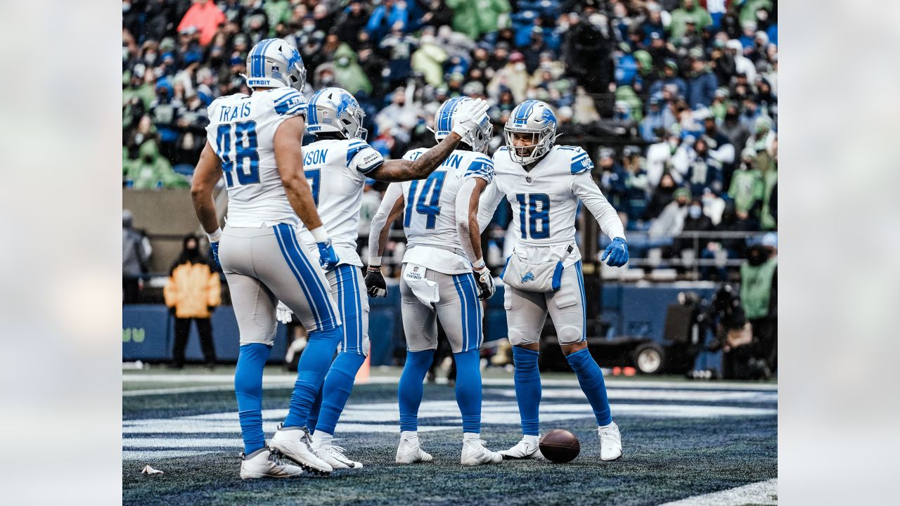 Detroit Lions wide receiver Amon-Ra St. Brown (14), defended by Minnesota  Vikings cornerback Ca …