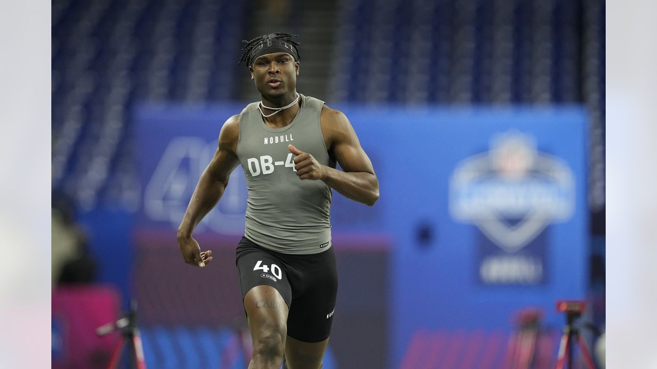 Defensive Backs Run the 40-Yard Dash at 2023 NFL Combine 