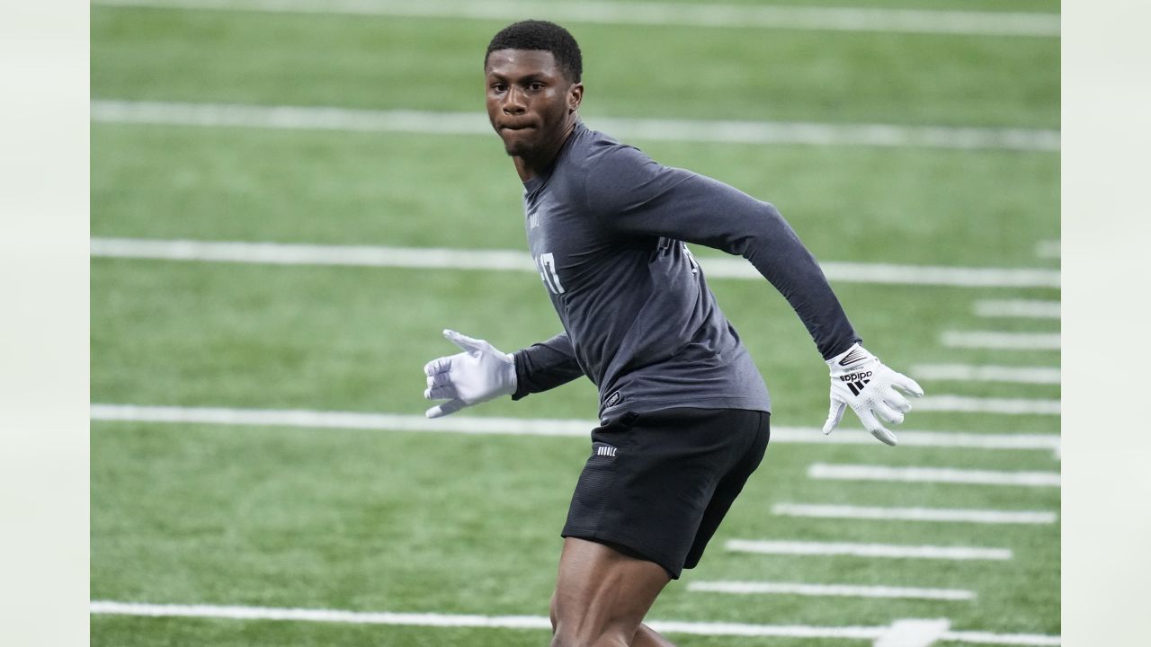 Indiana linebacker Cam Jones runs a drill at the NFL football