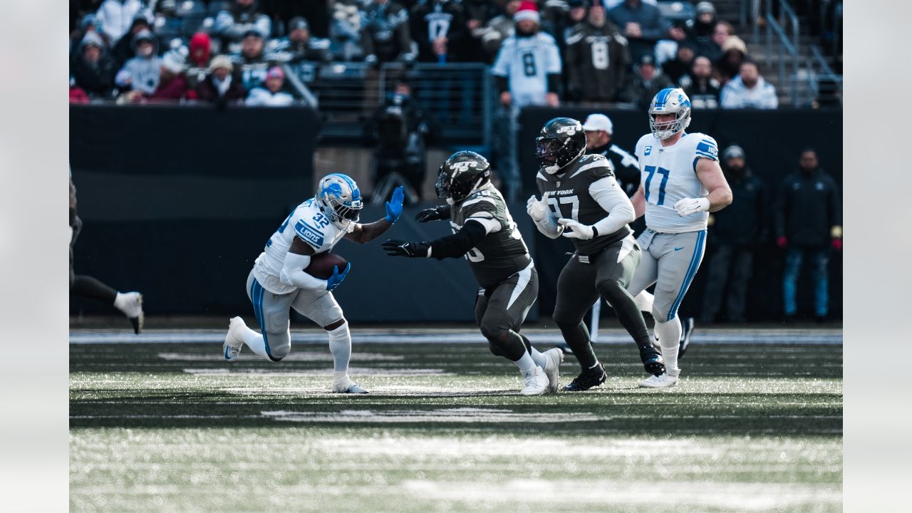 East Rutherford, New Jersey, USA. 18th Dec, 2022. Detroit Lions running  back D'ANDRE SWIFT (32) in action at MetLife Stadium in East Rutherford New  Jersey Detroit defeats New York 20 to 17 (