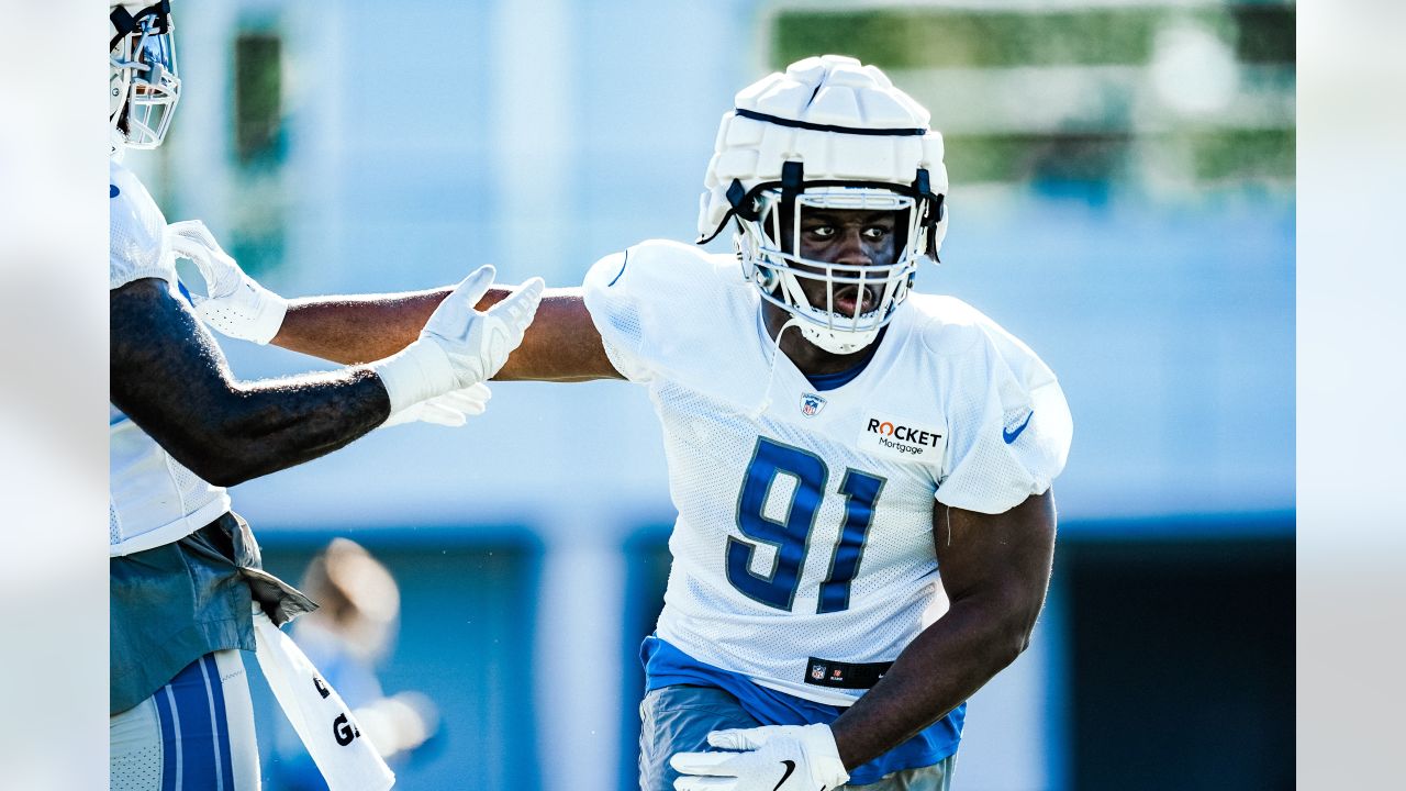 ALLEN PARK, MI - AUGUST 04: Detroit Lions wide receiver Trinity Benson (17)  participates in a passing drill during the Detroit Lions training camp on  August 4, 2022 at the Detroit Lions