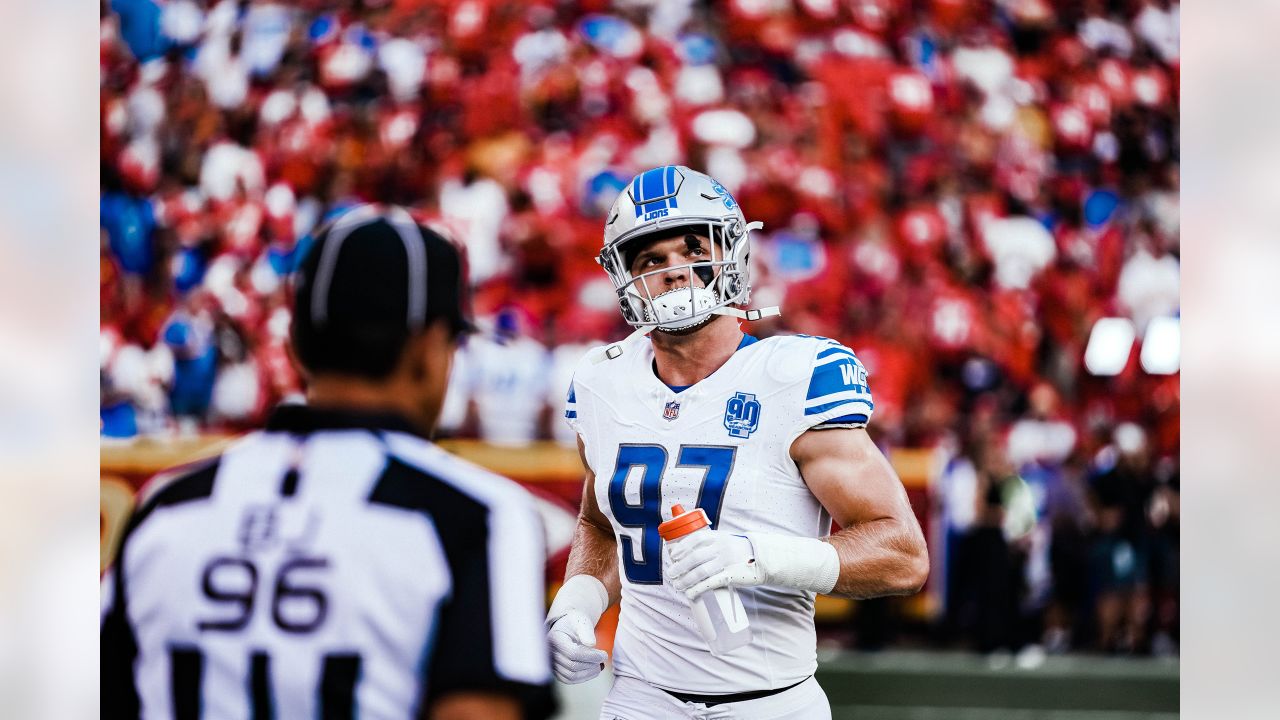 Detroit Lions' defense shows up in Kansas City