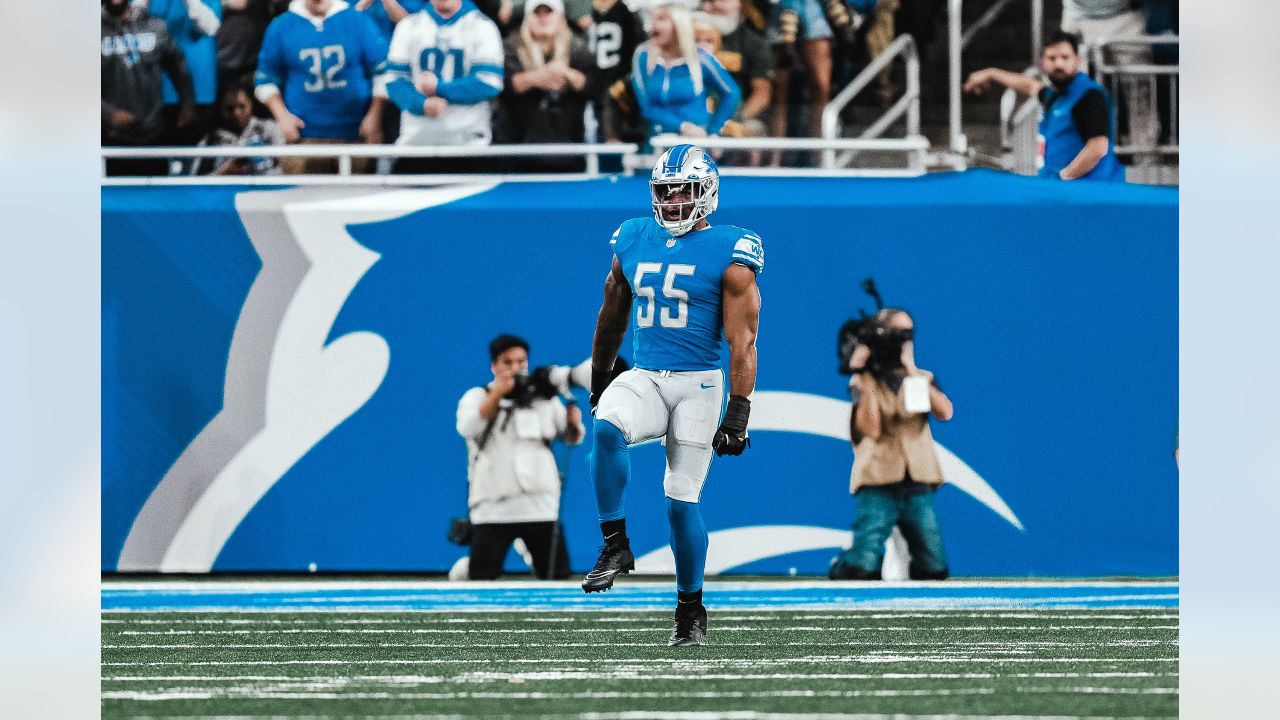 Detroit Lions linebacker Derrick Barnes (55) celebrates after