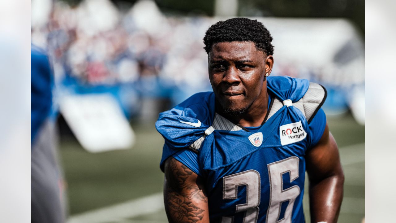 Lawson welcomes 2nd child, explaining absence from Lions training camp