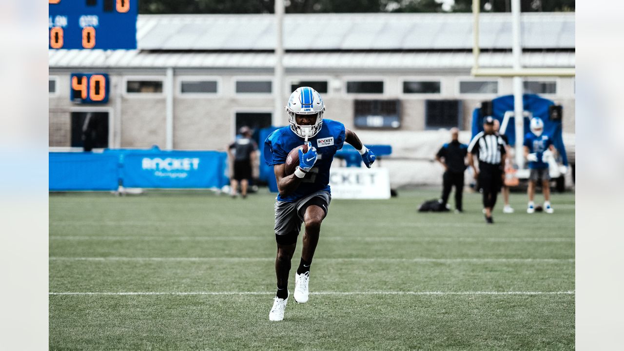 Need help identifying these 2 autographs from training camp today. I think  one is Kalil pimpleton but not sure : r/detroitlions