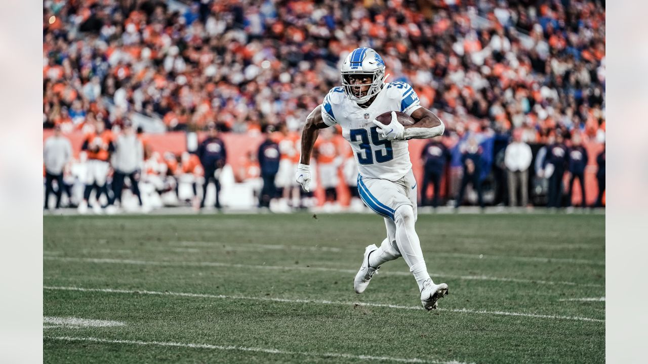 Detroit Lions running back Godwin Igwebuike (35) runs a route