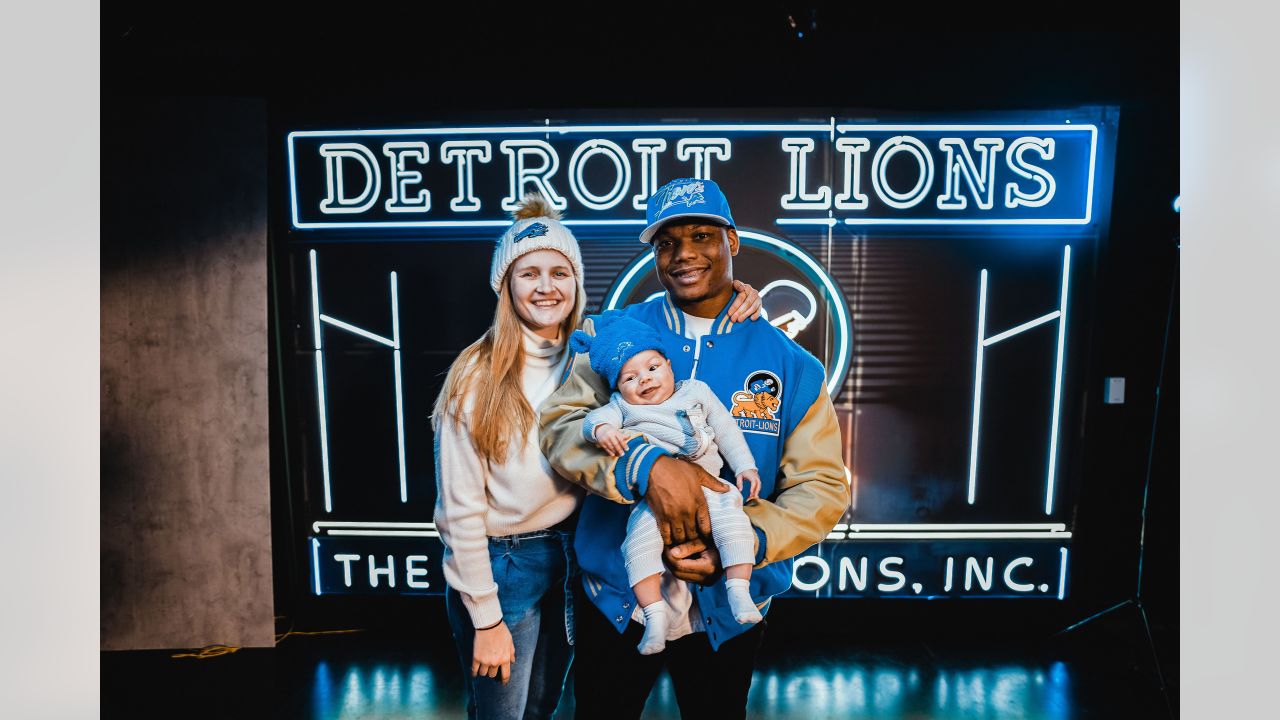 Keegan-Michael Key announces the Detroit Lions 46th pick during the 2022  NFL Draft on Friday, April 29, 2022, in Las Vegas. (AP Photo/Doug Benc  Stock Photo - Alamy