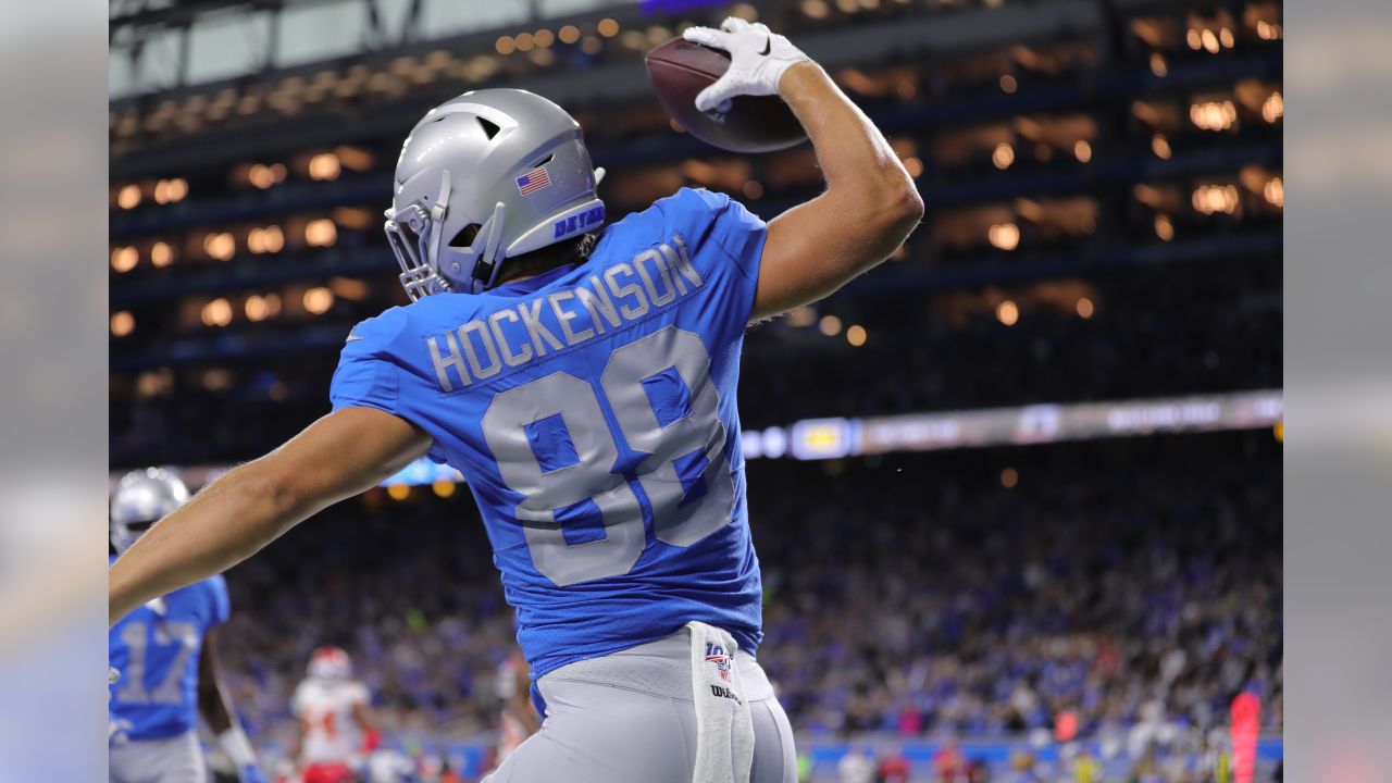 Detroit Lions inactives: T.J. Hockenson out with hand injury