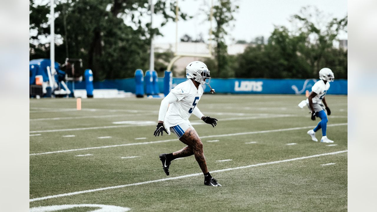 Lions FB Jason Cabinda returns to practice, DeShon Elliott suited