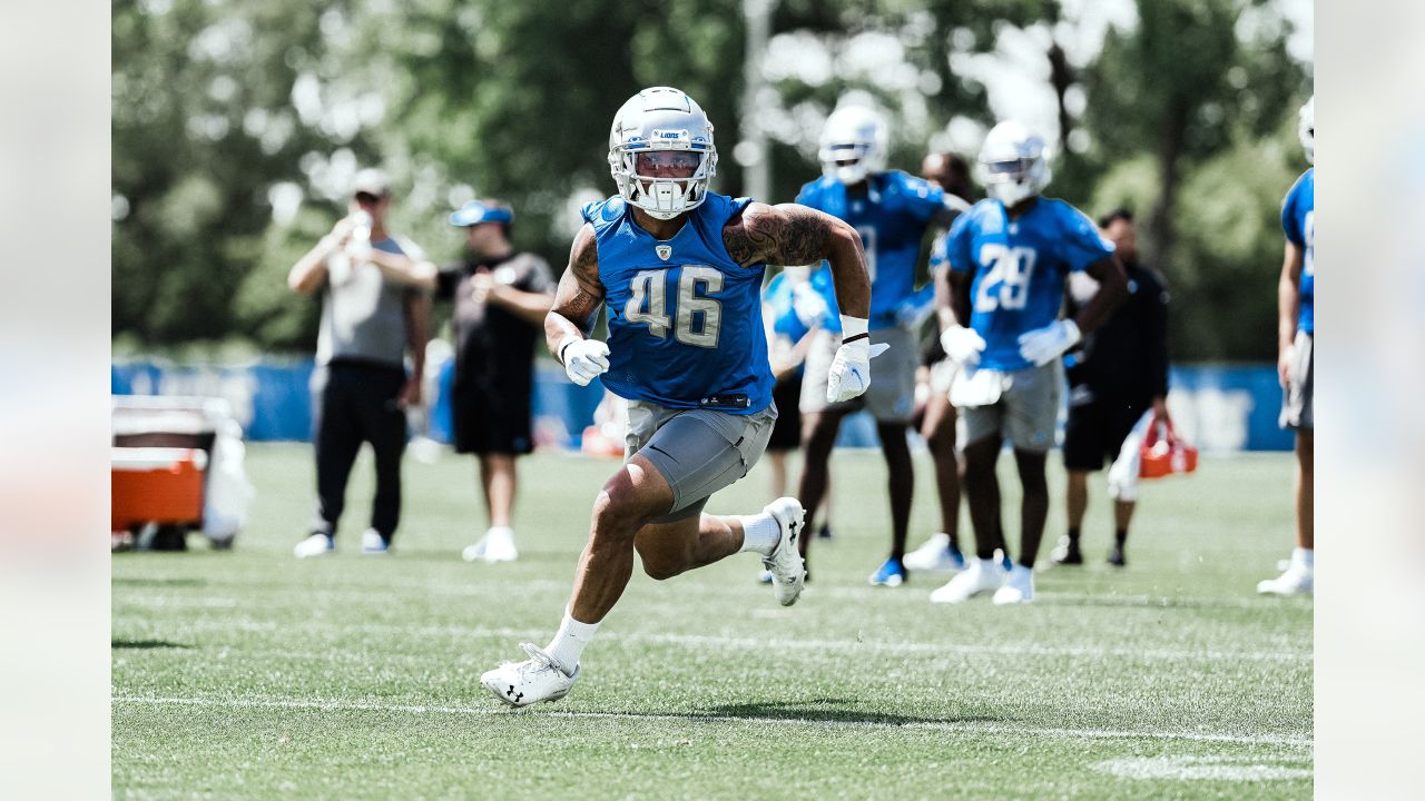 ALLEN PARK, MI - JULY 30: Detroit Lions RB Jamaal Williams (30) running  agility drills during Lions training camp on July 30, 2022 at Detroit Lions  Training Camp in Allen Park, MI (